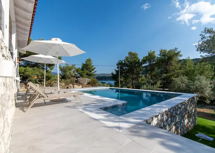 Olvia * 沃尔沃罗