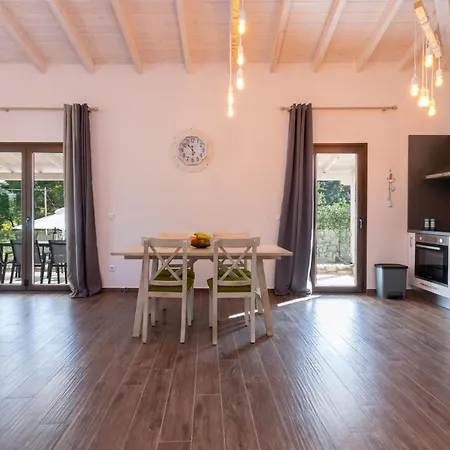 Villa Olvia Vourvourou